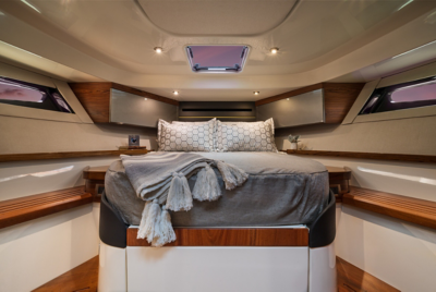 Conquest Boat Family Cabin Cruiser Boat Models Boston Whaler