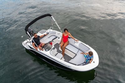 Element M15 Bayliner Boats