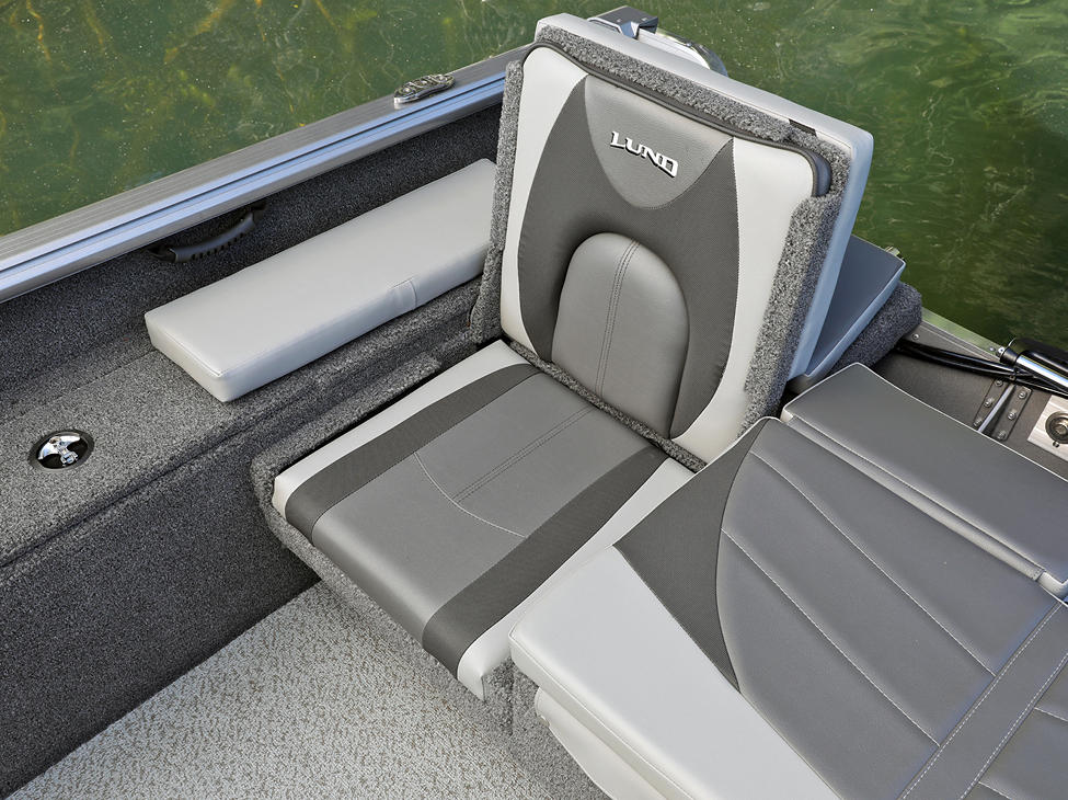 Impact XS Aft Jump Seat Starboard Side (Shown with Optional Aft Deck Sun Pad)