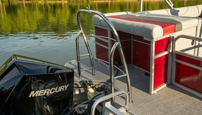 Lowe Boats UC200 Photo Gallery Image  12