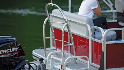 Lowe Boats UC200 Photo Gallery Image  6