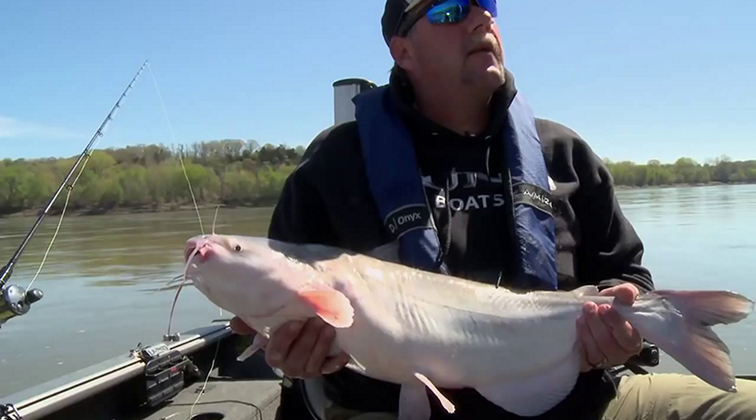 Lund-Ultimate-Fishing-Experience-2015-Episode-06-Mo-Blues-Please.mp40187