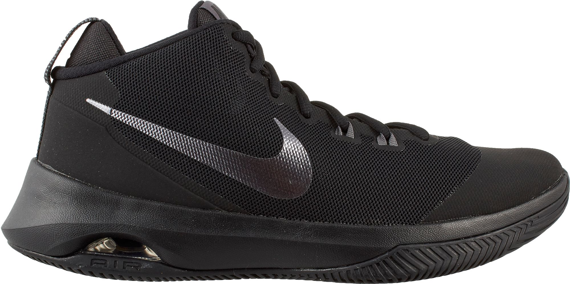 black nike basketball shoes