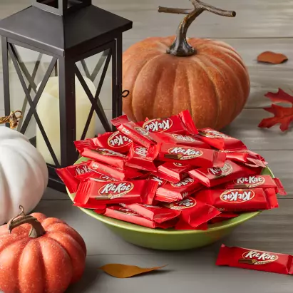 4) Bags Of Kit Kat Snack Size Candy Bars 10.78 Oz Each YUMMY!