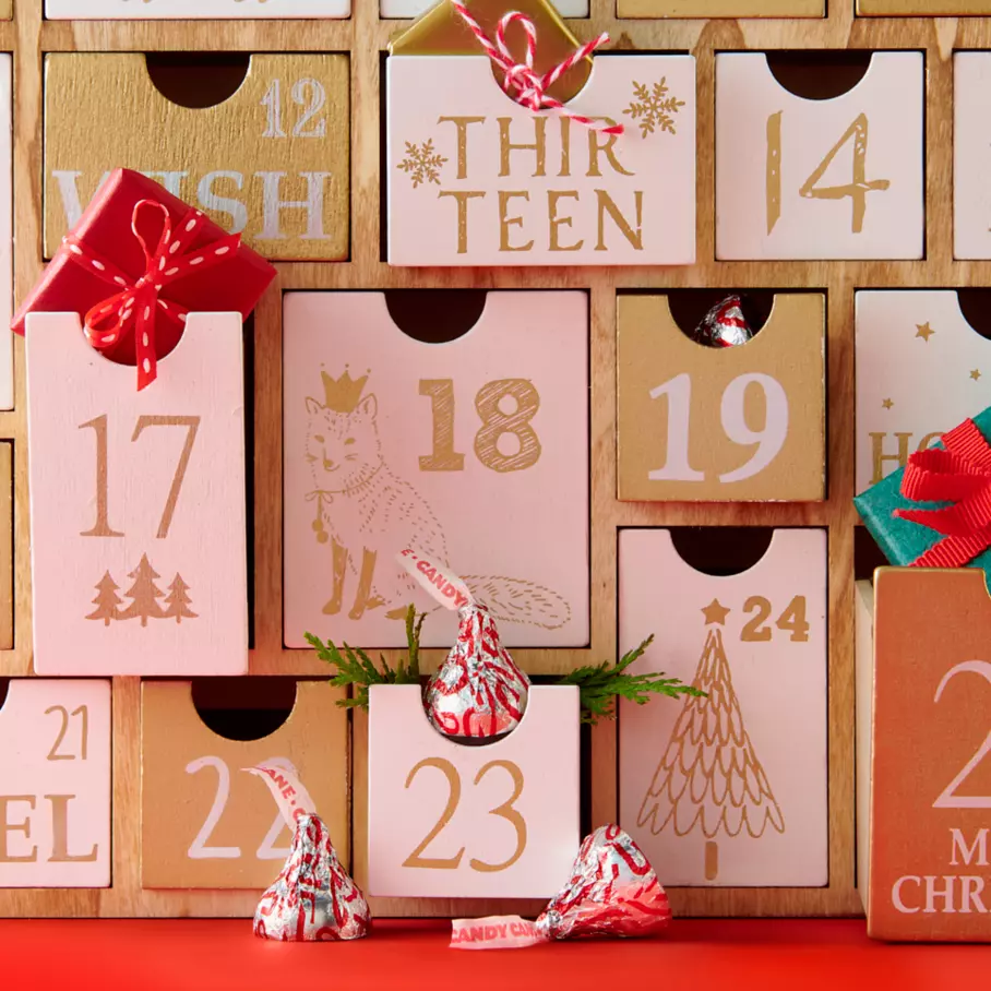 HERSHEY'S KISSES Candy inside holiday calendar drawers