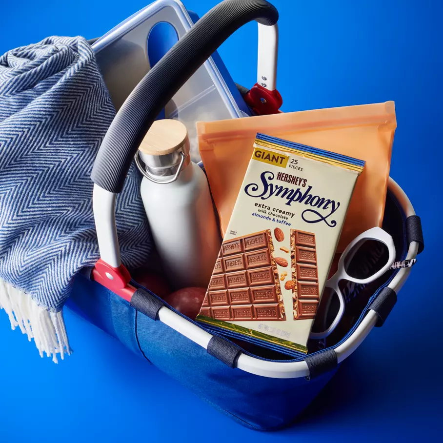 SYMPHONY Almonds Giant Candy Bar inside picnic basket