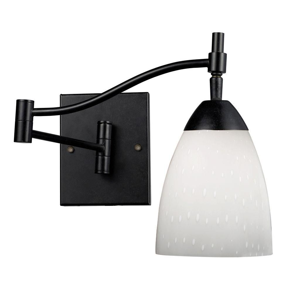 Titan Lighting Applique murale à 1 ampoule au fini rouille sombre Swingarm Titan Lighting Applique murale à 1 ampoule au fini rouille sombre Swingarm