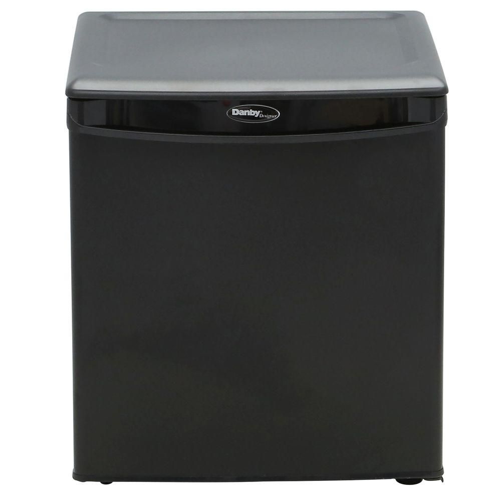 Mini Refrigerators & Mini Fridges | The Home Depot Canada