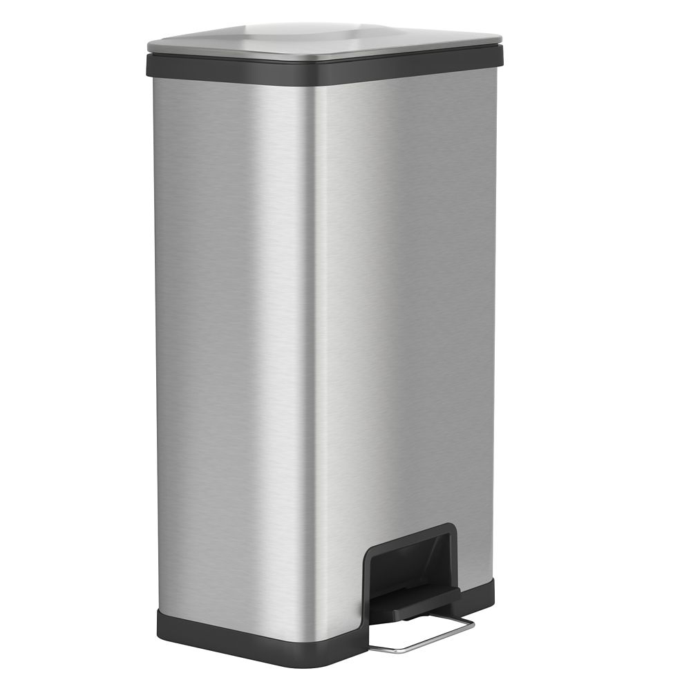 Garbage Cans Bins The Home Depot Canada Halo Airstep 68 Litre Step On Kitchen Trash Can