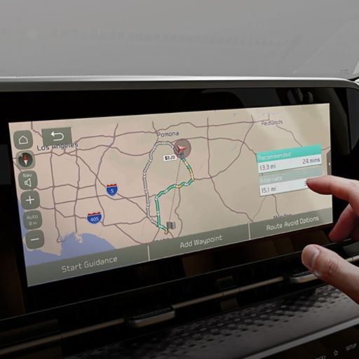 2024 Kia Carnival Real-Time Navigation System Close-Up
