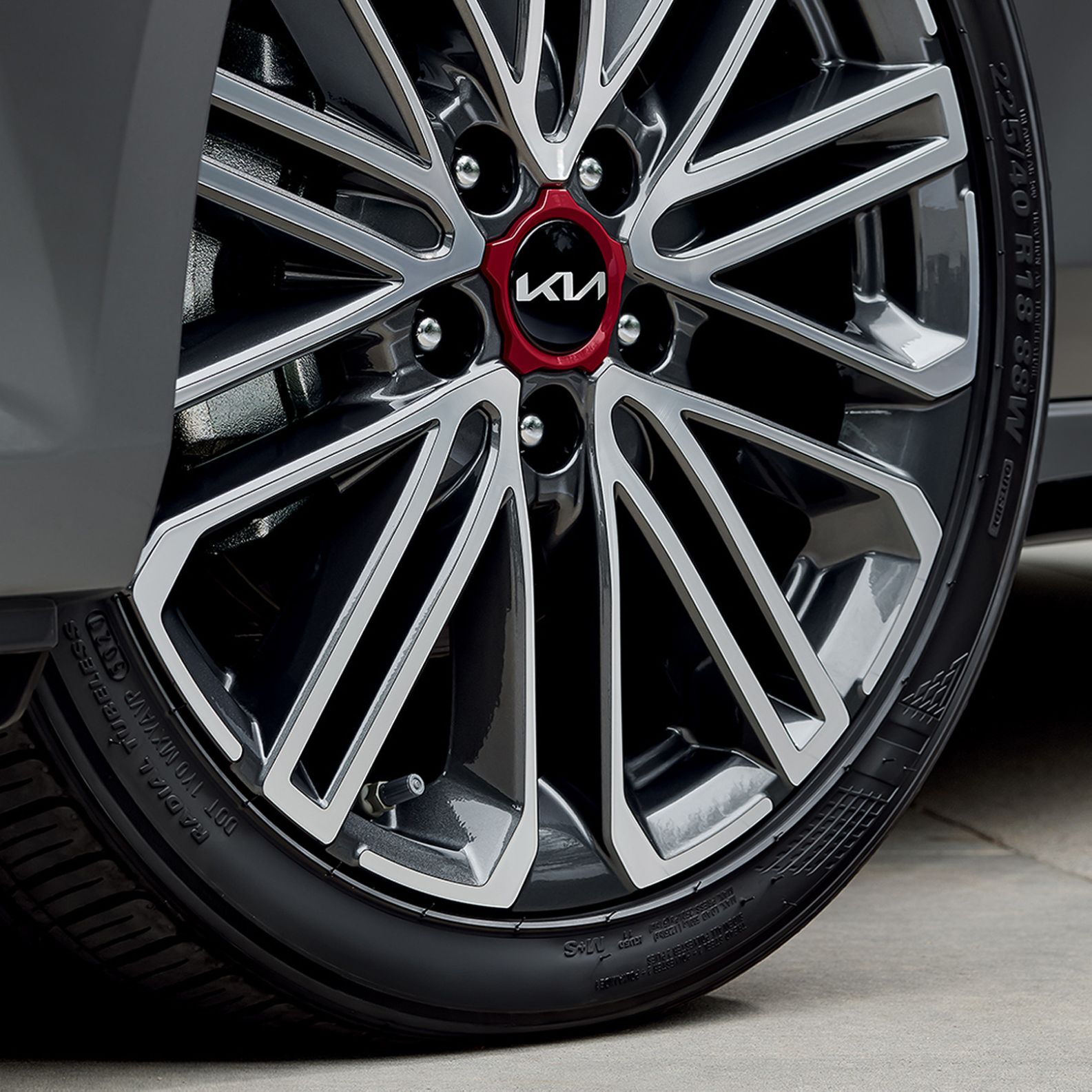 2024 Kia Forte Alloy Wheel Close-Up