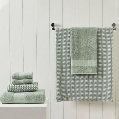 Free Shipping: Turkish Cotton Towel Sets & More Up to 70% Off