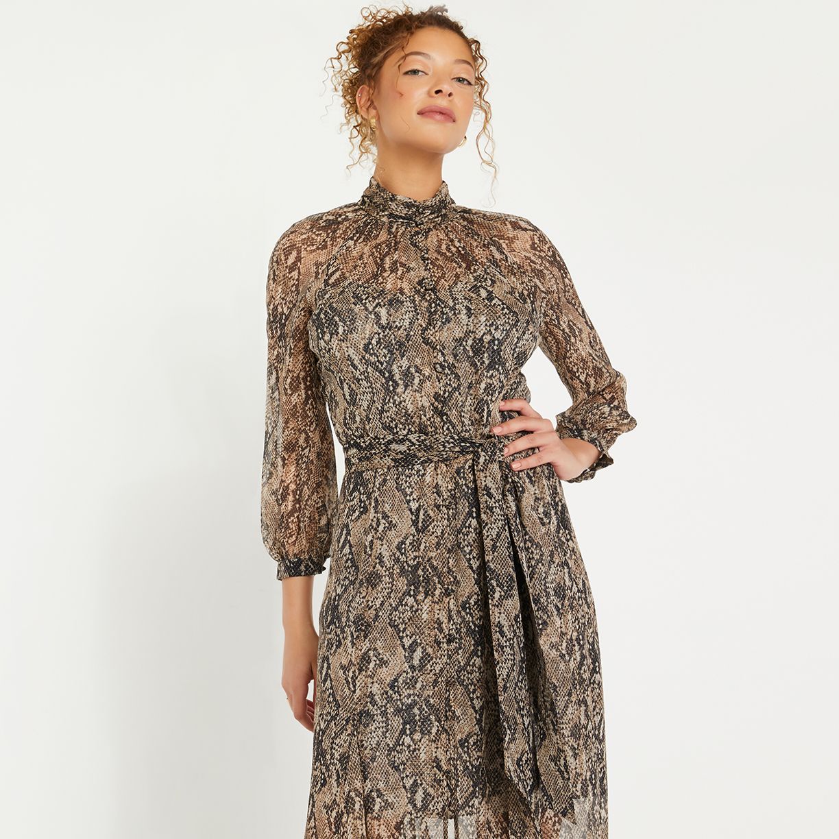 Contemporary Apparel for Her Up to 65% Off