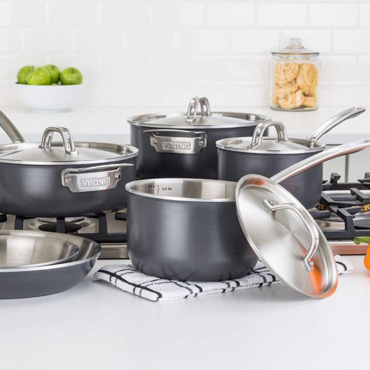 Holiday Kitchen Ft. Viking Up to 55% Off