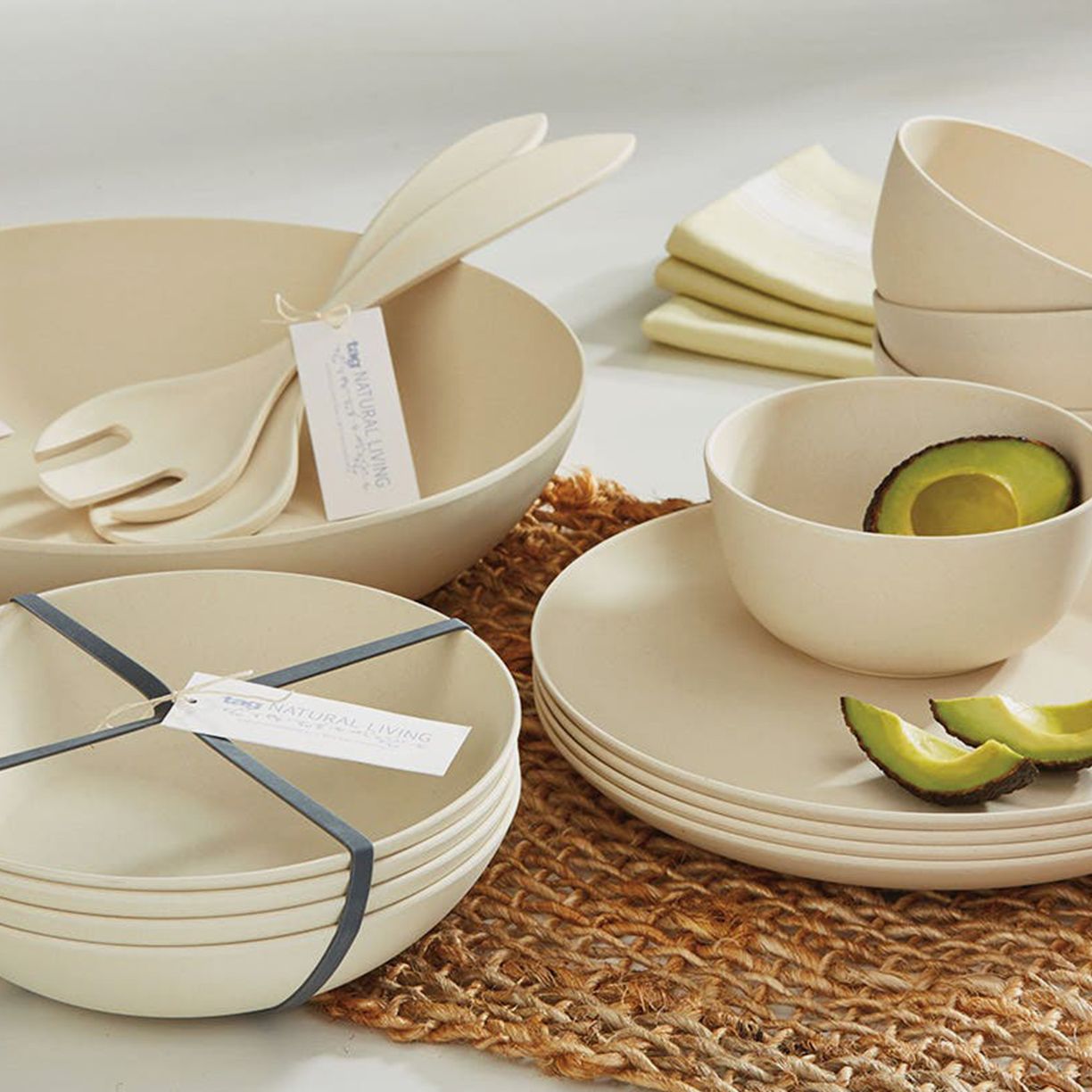 The Quintessential Kitchen: Dinnerware & More