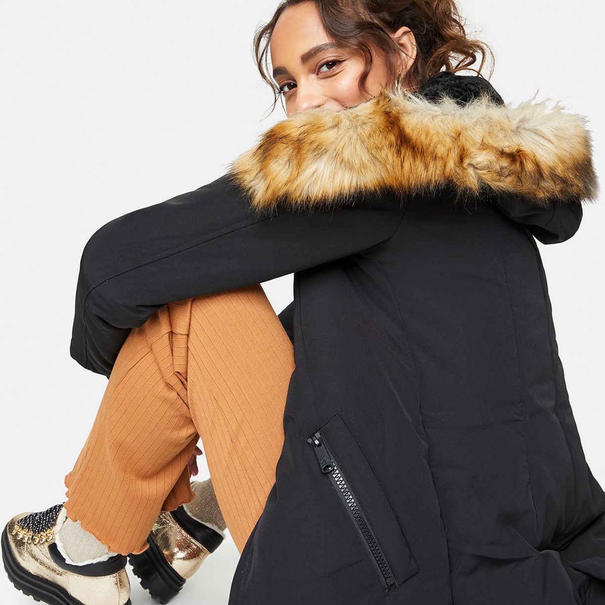 Winter Savings: Outerwear for Her Up to 70% Off Incl. Plus