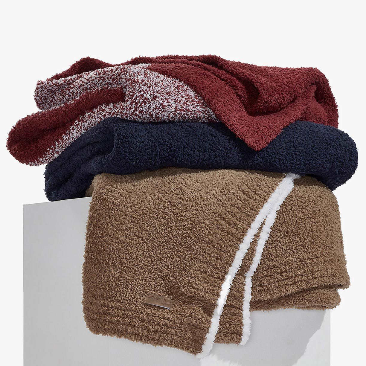 Cozy Comfort: Barefoot Dreams Throws & More
