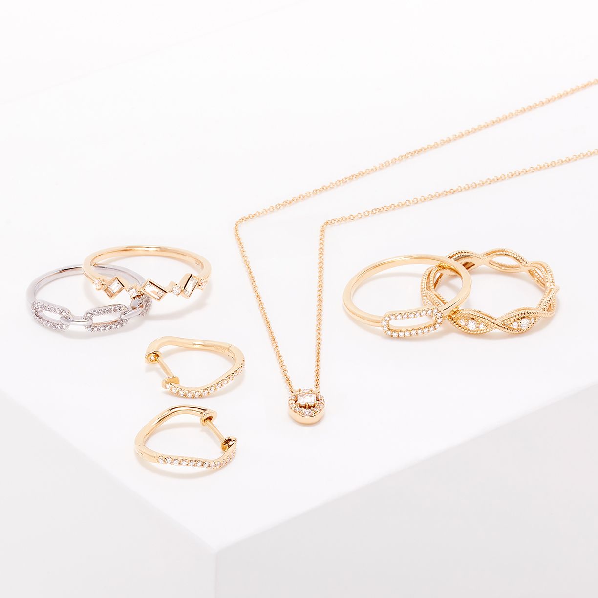 Luxe Gifts for Grads