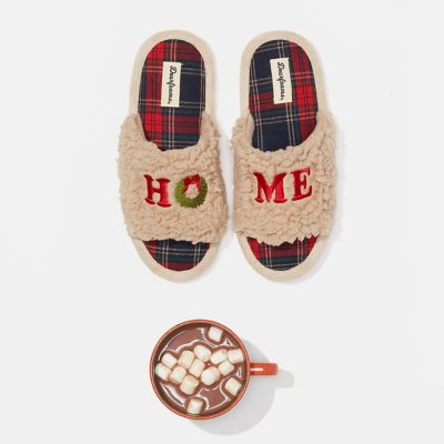 Slippers & Slides Feat. Dearfoams Up to 60% Off