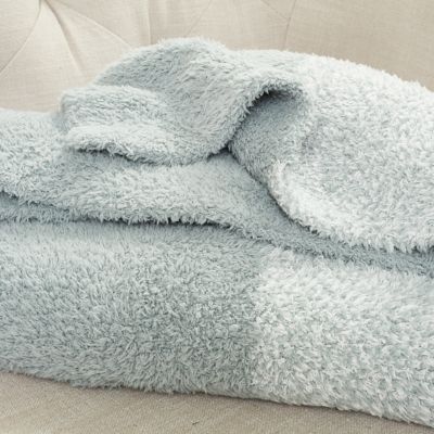 Cozy Throws Feat. Barefoot Dreams