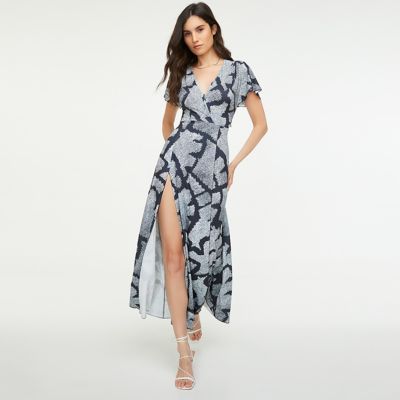 Last Chance Women's Dresses Up to 75% Off