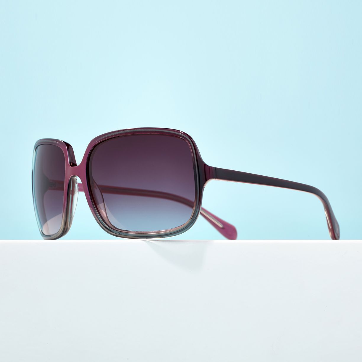 Designer Sunglasses Feat. Gucci Up to 50% Off