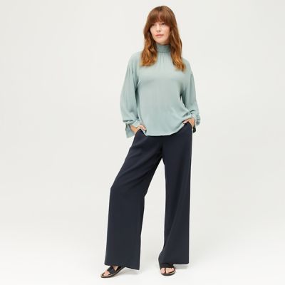 Women's Contemporary Clothing Up to 65% Off