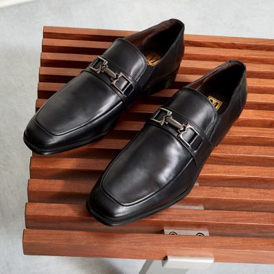 Men's Dress Shoes Up to 60% Off