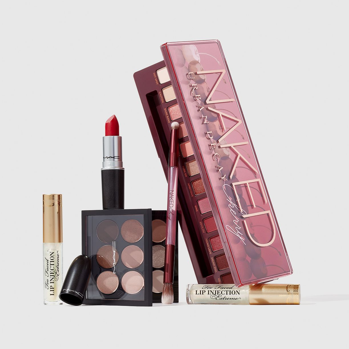 Makeup Up to 40% Off Feat. Urban Decay & Too Faced