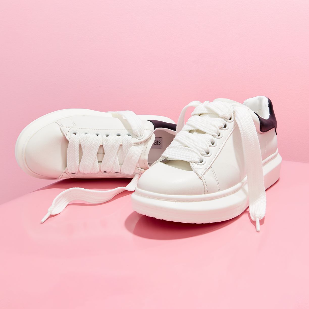 Back to School: Young Women's Sneakers Up to 60% Off