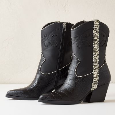 Riding & Cowboy Boots Up to 60% Off