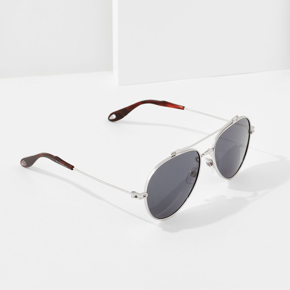 Classic Aviator Sunglasses Up to 70% Off