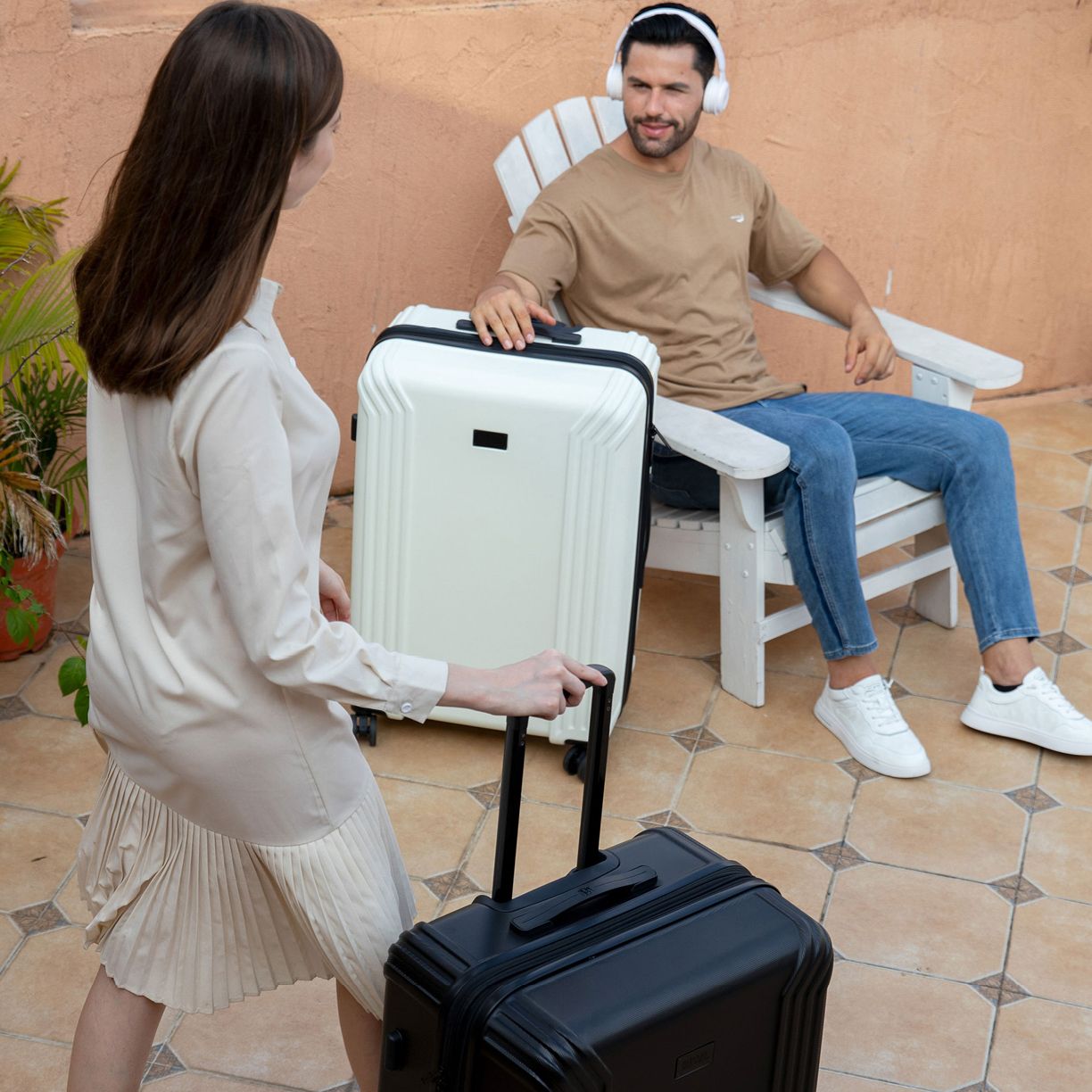 Summer Vacation Luggage & Tech Gear Up to 60 %Off