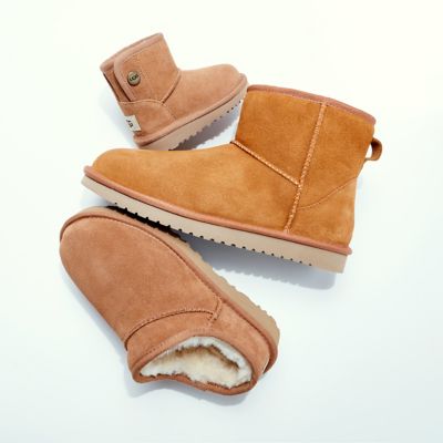 UGG®