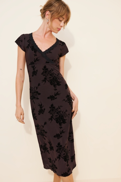 Holly Velvet Floral Midi Dress | Nuuly