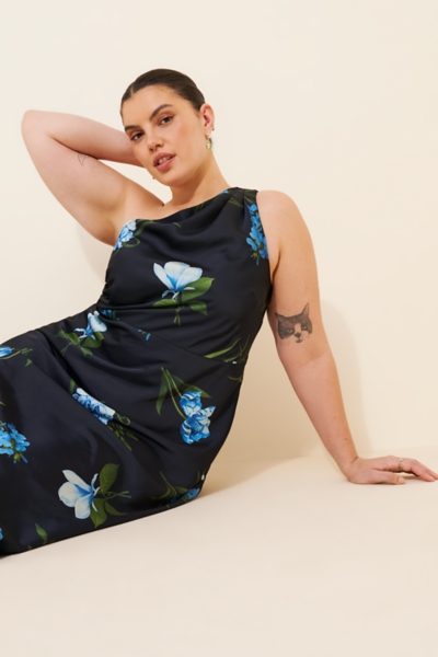 Delphine One Shoulder Gown | Nuuly