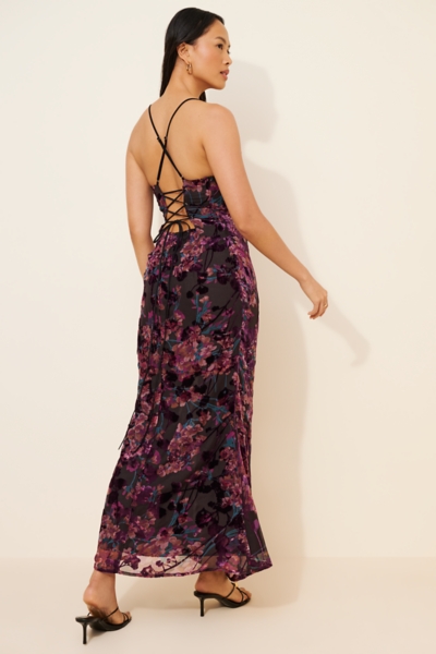 fitted lace wedding dress Women Plus Size Solid Maroon Halter Neck Sleeveless Crepe Flared Maxi Dress main image 1
