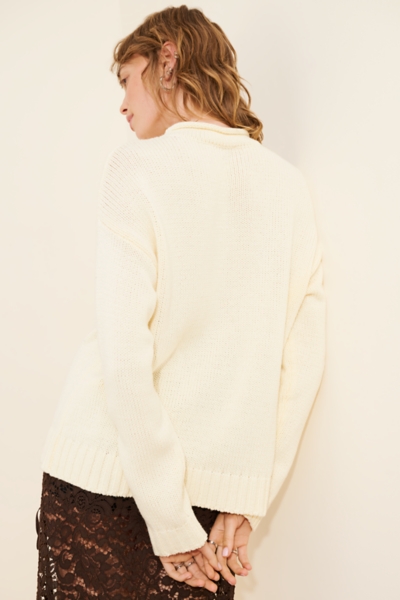 Flower Rolled Neckline Sweater | Nuuly