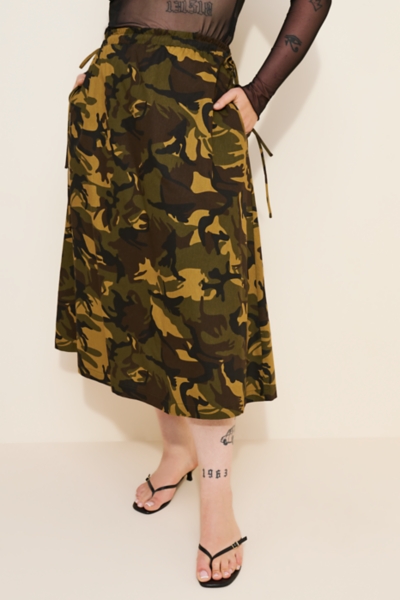 Toph Camo Midi Skirt | Nuuly