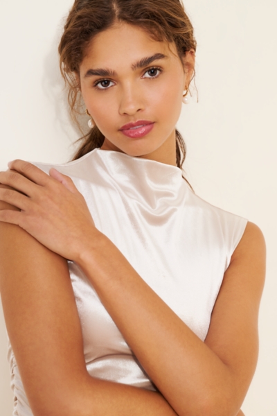 Oyster Velvet Crop Top | Nuuly