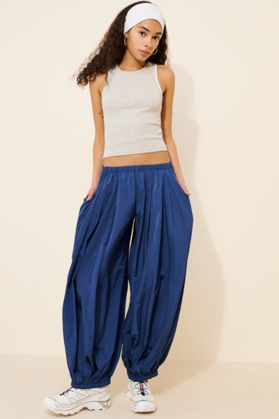 Cloud Low-Rise Baggy Balloon Pant | Nuuly