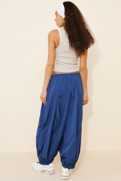 Cloud Low-Rise Baggy Balloon Pant | Nuuly
