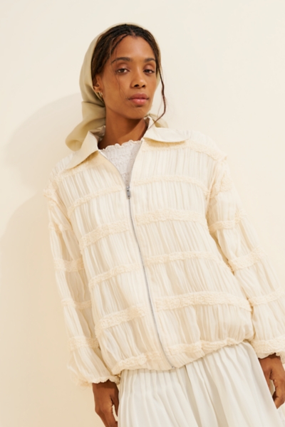 107640450_012_b?$og-image$