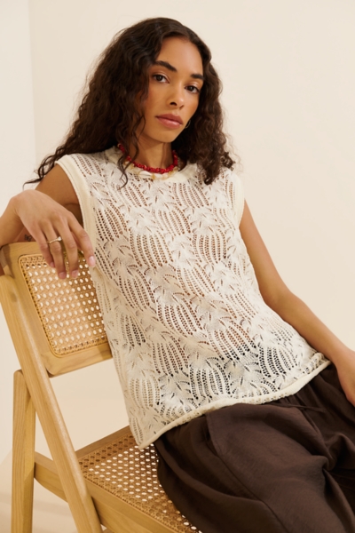 Sleeveless Crewneck Crochet Leaf Vest | Nuuly
