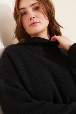 The Enza Ribbed Cashmere Sweater: Cropped Long-Sle | Nuuly