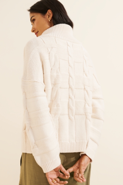 Chunky Cable-Knit Toggle Cardigan Sweater | Nuuly