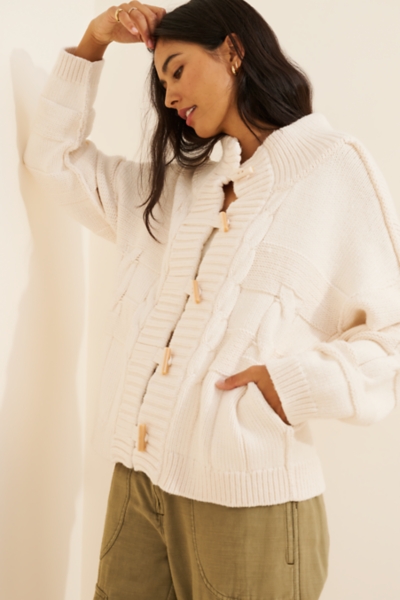 Chunky Cable-Knit Toggle Cardigan Sweater | Nuuly