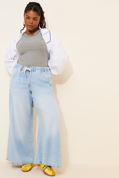 overdue flair オールインワン The Adi Mid-Rise Frayed Relaxed Flare Jeans: Pull- | Nuuly