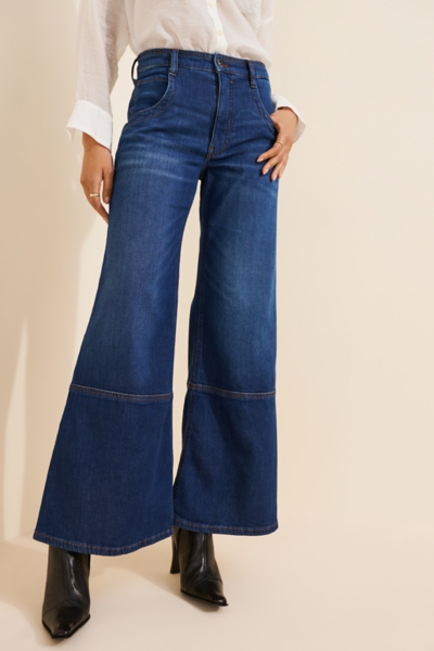 Castaway Flare Jeans | Nuuly