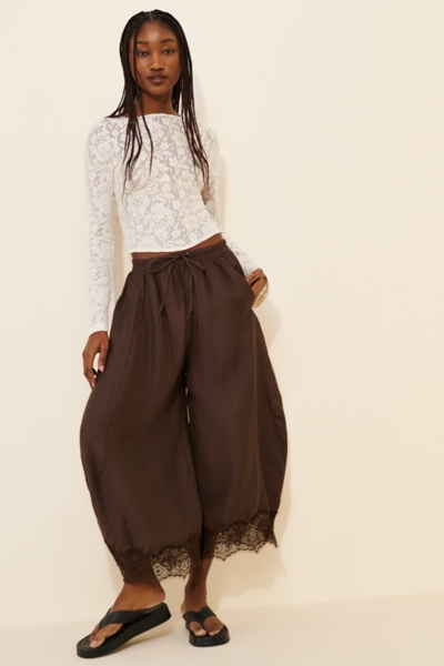 Cropped Lace-Hem Pants | Nuuly